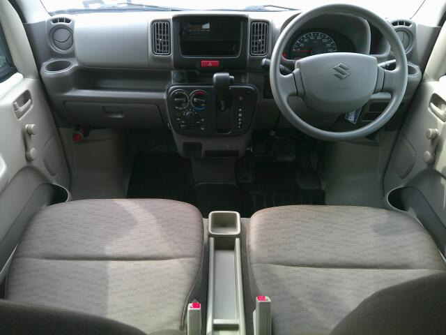 ���O���̐��|�E�{�f�B�R�[�e�B���O��CAR�N���[�j���O���Ǝ҂��{�H�������܂��̂ő�ϐ����B�I���b�N�X�����Ԃł݂͂Ȃ��܂ɉ��K�ȃh���C�u�����񑩁B