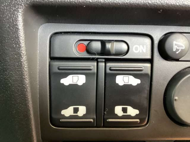 フリードハイブリッド1.5 プレミアムエディション