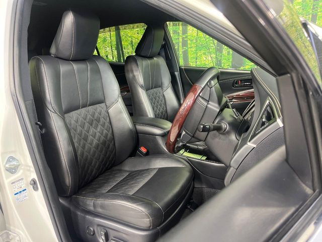 �y�n�[�t���U�[�V�[�g�z�������ƍ���S�n�𗼗������l�C�̃V�[�g���w�ʁE���ʂ̃t�@�u���b�N�f�ނ́A�ʋC���̗ǂ��⊊��ɂ����ɗD��Ă��܂��B�C���╞���ɍ��E���ꂸ���K�ɂ���肢�������܂��B