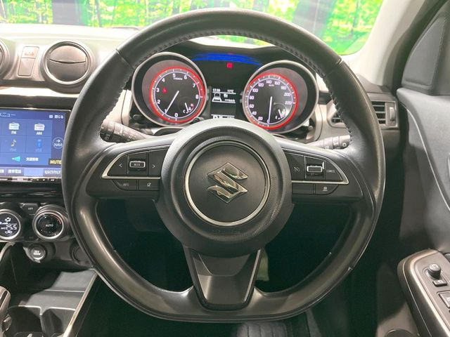 �y�����v�����X�e�A�����O�z�㎿�Ȋv���g�p���邱�ƂŁA��ɂ����������݂ƂĂ��^�]���₷���n���h���ł���