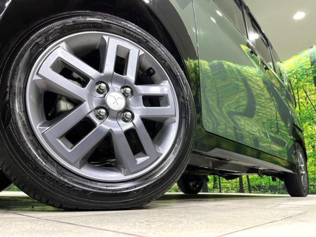 �y����15�C���`�A���~�z�C�[���z�O�ςɃ}�b�`���������A���~�z�C�[���𑕒����Ă���܂��B�e��ЊO�A���~�z�C�[����A�X�^�b�h���X�^�C�����戵�����Ă���܂��B���񂲑��k����������