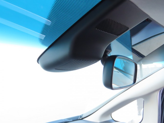 フィット1.3 13G L ホンダセンシング 4WD