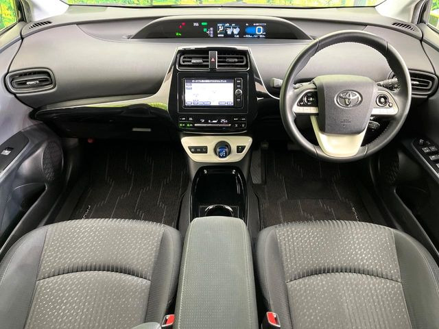 プリウス1.8 S セーフティ プラス