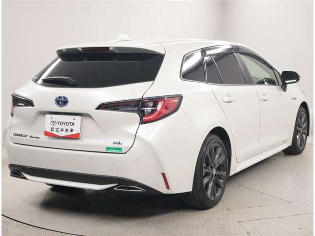 カローラツーリング1.8 ハイブリッド W×B