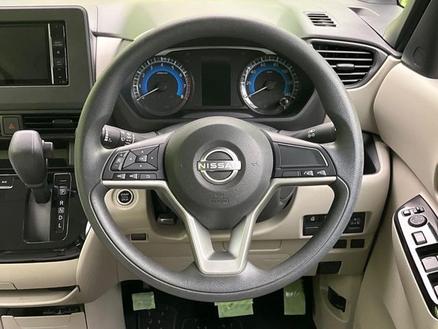 �y�X�e�A�����O�X�C�b�`�z�^�]���A�O������ڐ������炷���ƂȂ��A�I�[�f�B�I���̑��삪�\�ȕ֗��@�\!���S&���K�ȃh���C�u�����o���Ă���܂���