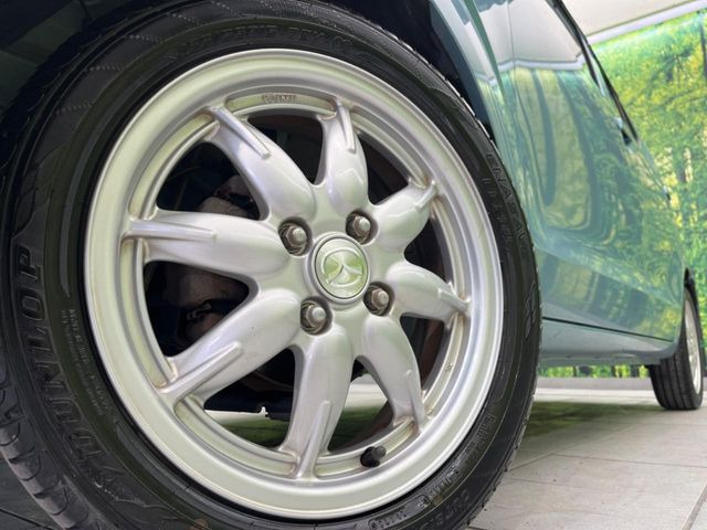 �y����15�C���`�A���~�z�C�[���z�O�ςɃ}�b�`���������A���~�z�C�[���𑕒����Ă���܂��B�e��ЊO�A���~�z�C�[����A�X�^�b�h���X�^�C�����戵�����Ă���܂��B���񂲑��k����������