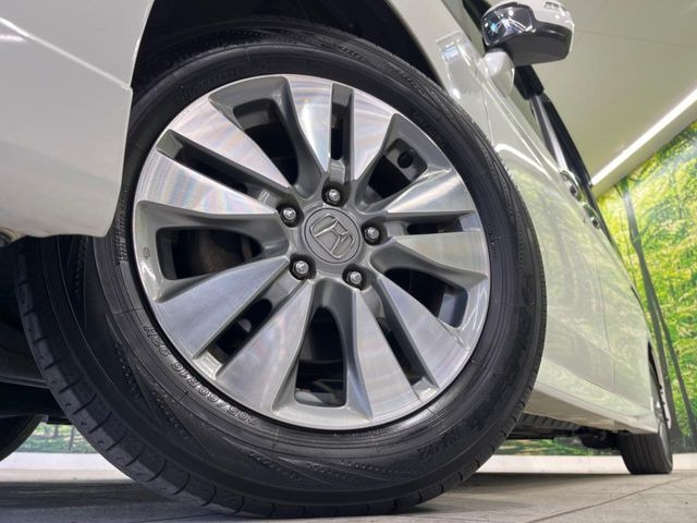 �y����16�C���`�A���~�z�C�[���z�O�ςɃ}�b�`���������A���~�z�C�[���𑕒����Ă���܂��B�e��ЊO�A���~�z�C�[����A�X�^�b�h���X�^�C�����戵�����Ă���܂��B���񂲑��k����������