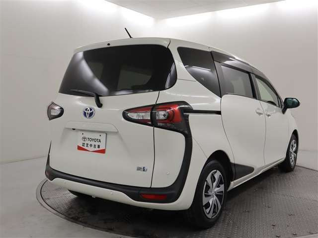 シエンタハイブリッド 1.5 ファンベース G クエロ