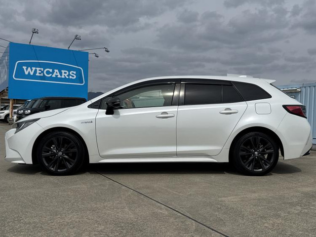 カローラツーリング1.8 ハイブリッド W×B