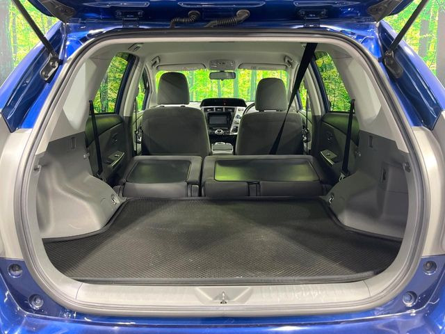 ラゲッジルームは、大容量のスペースを確保。普段のお買い物からレジャーまで、幅広く活躍してくれます!また、リアシートを倒すことでバリエーション豊かにお使いいただけます。