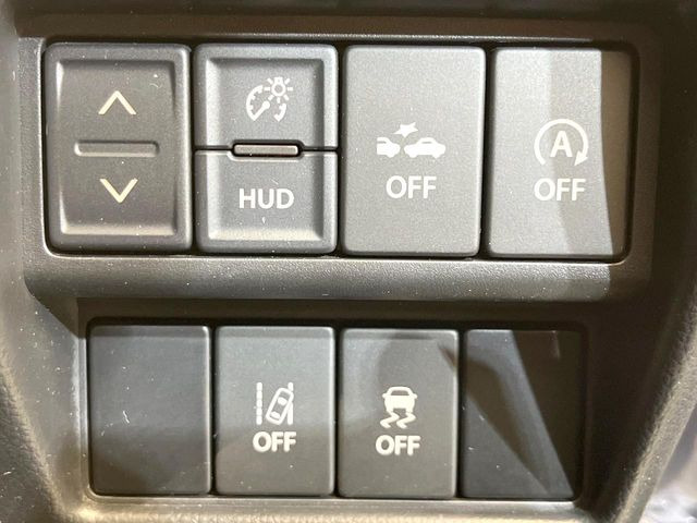 �y�w�b�h�A�b�v�f�B�X�v���C�z���݂̑��x�⑖�s�����f�W�^���\���ŉ^�]�ȑO���̃K���X�ɓ��e!�^�]���A�ڐ������炳���K�v�ȏ����m�F�ł���̂łƂ��Ă��֗��ň��S!