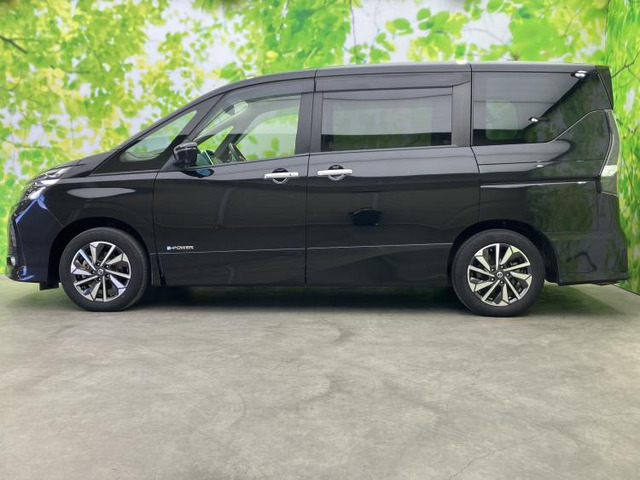 セレナ1.2 e-POWER ハイウェイスターV