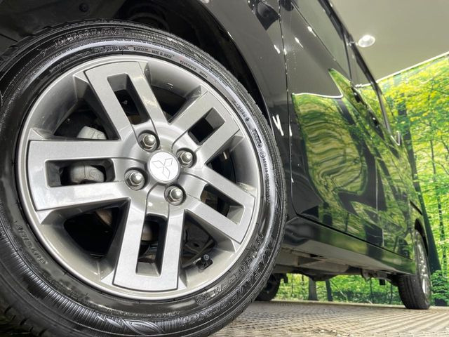 �y����15�C���`�A���~�z�C�[���z�O�ςɃ}�b�`���������A���~�z�C�[���𑕒����Ă���܂��B�e��ЊO�A���~�z�C�[����A�X�^�b�h���X�^�C�����戵�����Ă���܂��B���񂲑��k����������