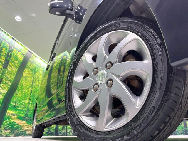 �y����14�C���`�A���~�z�C�[���z�O�ςɃ}�b�`���������A���~�z�C�[���𑕒����Ă���܂��B�e��ЊO�A���~�z�C�[����A�X�^�b�h���X�^�C�����戵�����Ă���܂��B���񂲑��k����������