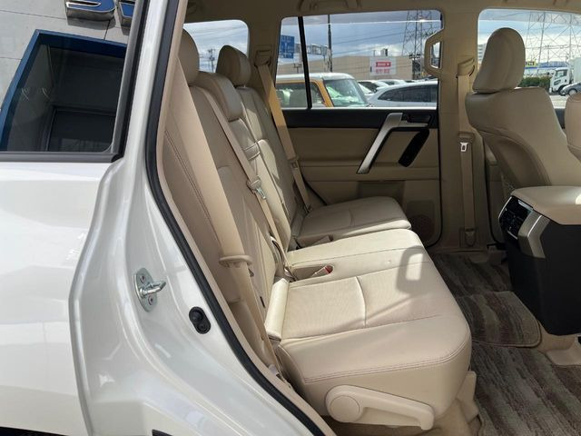 �L�X�Ƃ���2��ڃV�[�g�͋��Z���������A���S�n�����K!�F�B��Ƒ��Ƃ̂��o�����ɂ҂�����ł��B�x�r�[�V�[�g��`���C���h�V�[�g�g�p�������K�ɂ��߂�������������\���ȋ�Ԃ��m�ۂ��Ă��܂��B