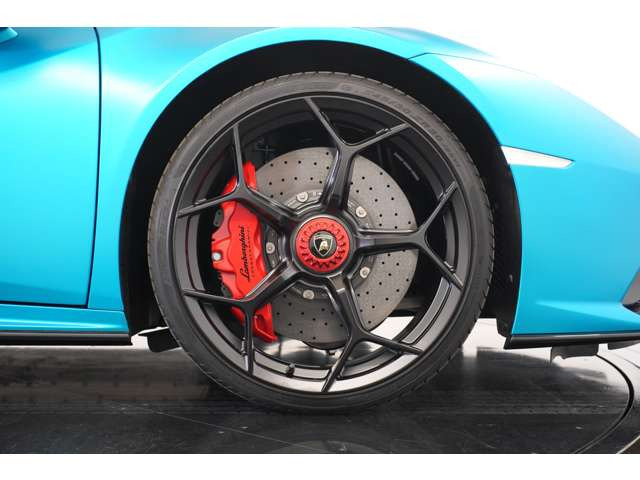 20�C���`Loge�}�b�g�u���b�N�b���A���~�z�C���𑕒��B���������i�Ɏd�オ����1��ł��B