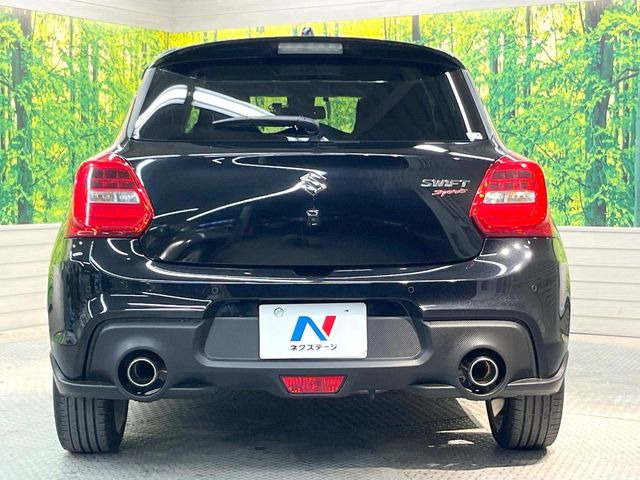 安心の最長10年・走行無制限保証(有償)をご用意。保証内容も充実はもちろん、無料点検&オイル交換や、年中無休の全国・24時間ロードサービスも付帯されておりますのでご安心下さい。