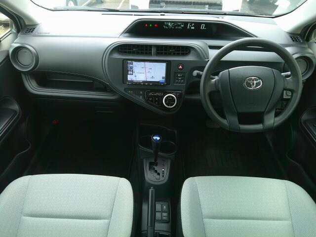 ���O���̐��|�E�K���X�n�{�f�B�R�[�e�B���O��CAR�N���[�j���O���Ǝ҂��{�H�������܂��̂ő�ϐ����B�I���b�N�X�����Ԃł݂͂Ȃ��܂ɉ��K�ȃh���C�u�����񑩁B