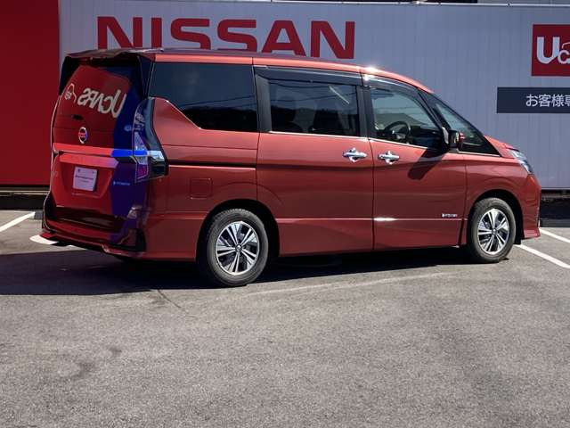 セレナ1.2 e-POWER ハイウェイスターV