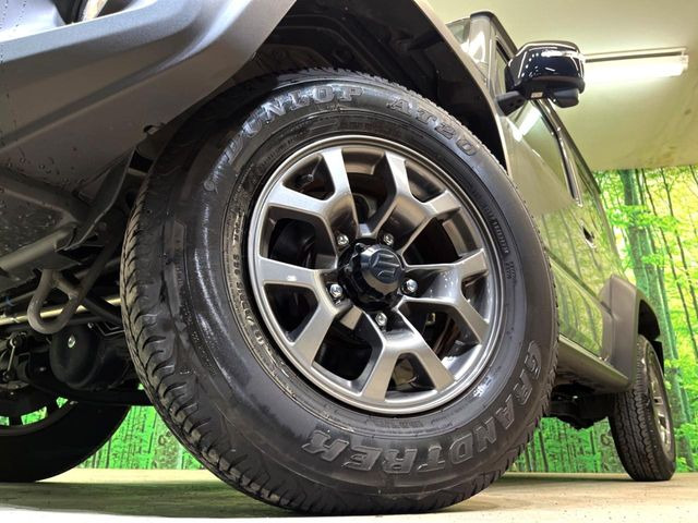 【純正アルミホイール】外観にマッチした純正アルミホイールを装着しております。各種社外アルミホイールや、スタッドレスタイヤも取扱いしております。是非ご相談ください♪