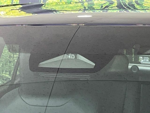 �y�g���^�Z�[�t�e�B�Z���X�z���s���ɑO���̎ԗ�����F�����A�Փ˂������Ȏ��͌x��ƃu���[�L�ŏՓˉ���Ɣ�Q�y�����A�V�X�g�B�����S�Ƀh���C�u�����y���݂��������܂��B