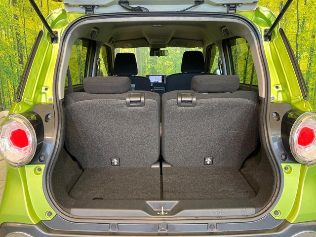 ���i�̂���������ʋ΁A���}���ɏ\���ȉ׎��X�y�[�X���m�ۂ��Ă���܂��B�Z�J���h�V�[�g��|���ƁA�傫�ȉו��̐ύڂ��\�ł���