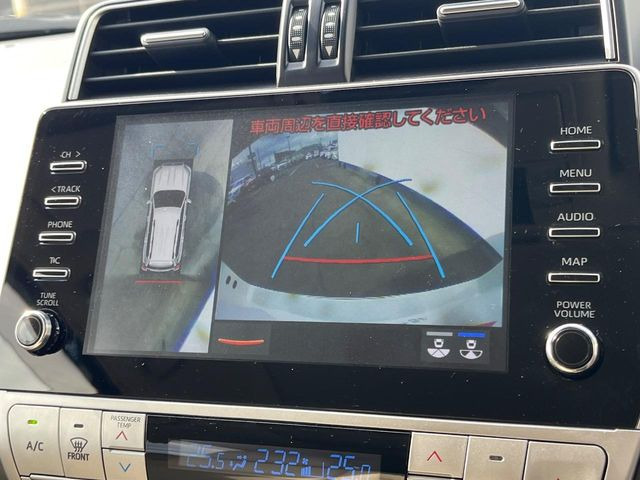 �y�p�m���~�b�N�r���[���j�^�[�z��p�̃J�����ɂ��A�ォ�猩���낵���悤�Ȏ��_��360�x�N���}�̎��͂��m�F���邱�Ƃ��ł��܂������p�������m�F���₷���A�����ꏊ�ł̐؂�Ԃ��⒓�Ԃ��X���[�Y�ɍs���܂��B