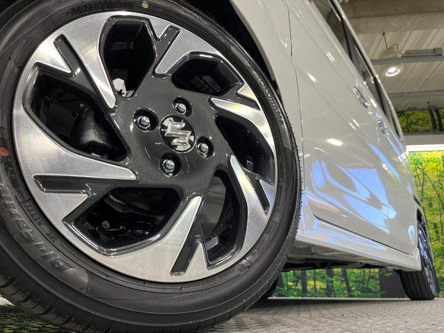 �y����15�C���`�A���~�z�C�[���z�O�ςɃ}�b�`���������A���~�z�C�[���𑕒����Ă���܂��B�e��ЊO�A���~�z�C�[����A�X�^�b�h���X�^�C�����戵�����Ă���܂��B���񂲑��k����������