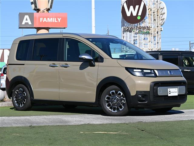 フリード1.5 e:HEV クロスター