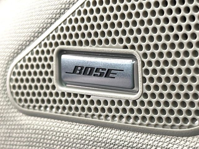 �yBOSE�T�E���h�V�X�e���z���[�J�[�I�v�V�����̍��i�ʃT�E���h�V�X�e���𓋍ځB��p�̃`���[�j���O���{���ꂽ�召�l�X�ȃX�s�[�J�[����ǎ��ȃT�E���h���t�ł��A�Տꊴ���ӂ�鉹����Ԃ����o���܂��B