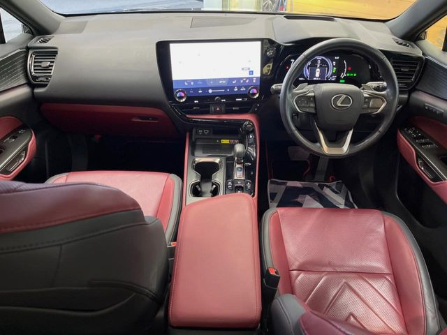 NX450hプラス バージョンL 4WD