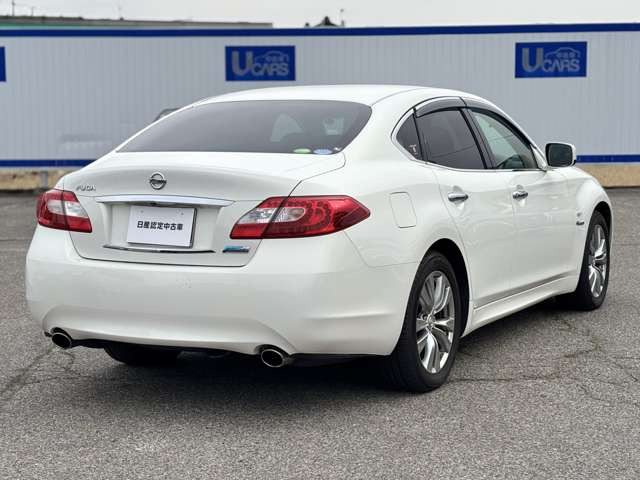 フーガハイブリッド