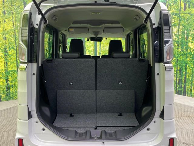 ���i�̂���������ʋ΁A���}���ɏ\���ȉ׎��X�y�[�X���m�ۂ��Ă���܂��B�Z�J���h�V�[�g��|���ƁA�傫�ȉו��̐ύڂ��\�ł���