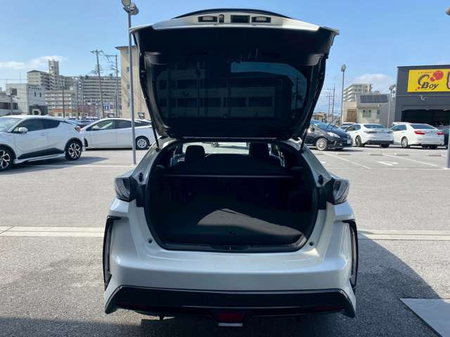 彦根インターからお車で3分とアクセス便利!近くには有名観光地の彦根城もありますので、観光と合わせてのご来店も良いですね♪活気溢れる自慢のスタッフがお客様のご来店をお待ちしております!