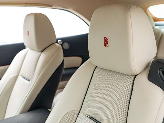 �y �A�y���^�F�蒆�Î� �z���Ђł̎ԗ��m�F�ɉ����A��O�ҋ@��2�Ђ֊Ӓ���˗����A�ԗ���Ԃ��`�F�b�N�B���i���̎��_�Ŗ�����s��������ΑΉ��A���S���Ă��͂��o���邨�Ԃ̏�ԂɎd�グ�܂��B