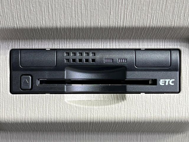 【ETC】高速道路の料金所をストレスなく通過!話題のスポットやサービスエリアに多い「スマートIC」利用時は必須のアイテムです。当店でセットアップを実施、ご納車当日からすぐにご利用いただけます!