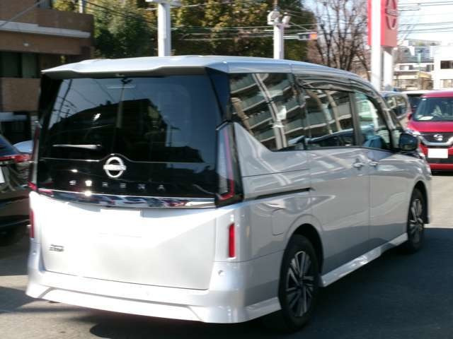 セレナ2.0 ハイウェイスターV