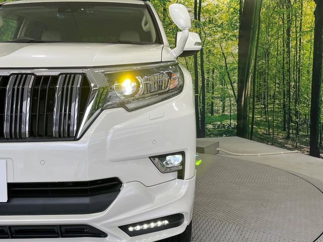 �yLED�w�b�h���C�g�z���V����ԑ��s�����ǍD�Ȏ��E���m�ۂ����S���ĉ^�]�ł��鍂�P�xLED�w�b�h���C�g�𑕔�!�_�����x�������A����d�͂��}�����Ă��܂��B