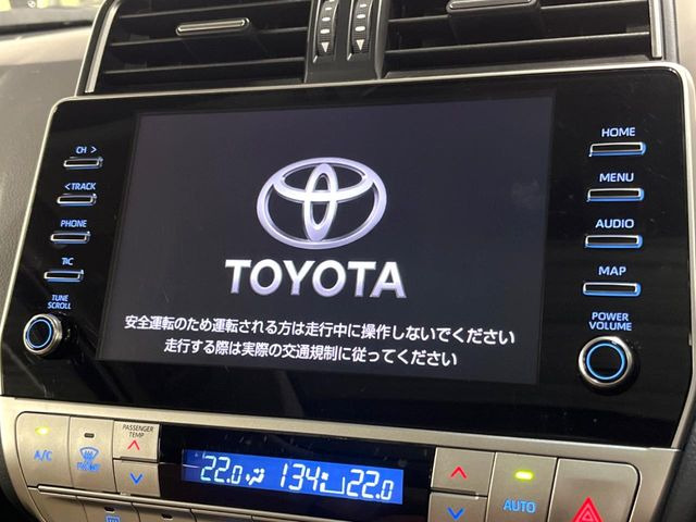 【9インチ ディスプレイオーディオ】大画面ディスプレイへお持ちのスマートフォンと連携して、ナビやbluetoothでの音楽再生が可能です♪デザインはもちろん操作性も良好!別途ナビ機能の取付可能です♪