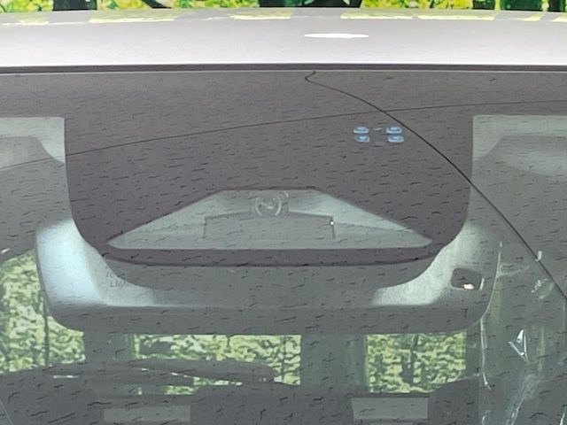 �y�z���_�Z���V���O�z���s���ɑO���̎ԗ�����F�����A�Փ˂������Ȏ��͌x��ƃu���[�L�ŏՓˉ���Ɣ�Q�y�����A�V�X�g�B�����S�Ƀh���C�u�����y���݂��������܂��B