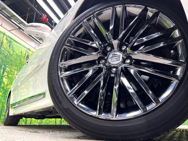 �y����18�C���`�A���~�z�C�[���z�O�ςɃ}�b�`��������18�C���`�A���~�z�C�[���𑕒����Ă���܂��B�e��ЊO�A���~�z�C�[����A�X�^�b�h���X�^�C�����戵�����Ă���܂��B���񂲑��k����������