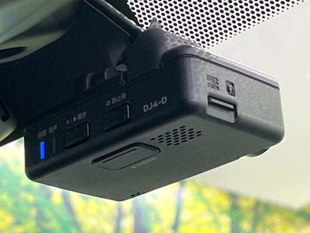 �y�h���C�u���R�[�_�[�z�h���C�u���R�[�_�[����!���s���͂������A������^�]�⎖�̂ɑ��������ہA�f���ŋL�^���A����̃��X�N�ɔ����܂��B���L�^�pSD�J�[�h�͂��q�l�����g�ł��������������K�v������܂��B