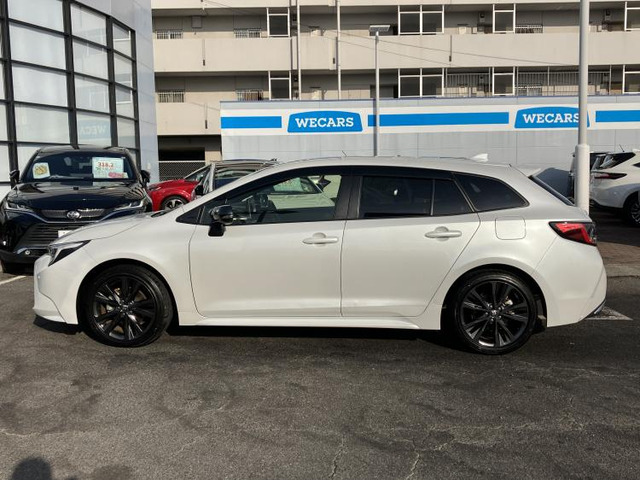 カローラツーリング1.8 ハイブリッド W×B