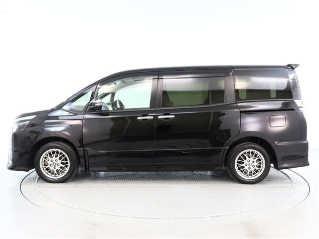 ヴォクシー1.8 ハイブリッド ZS 煌III