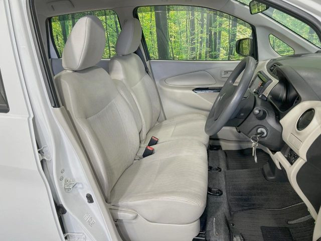 �^�]�ȃV�[�g���͎g�p�������Ȃ��A�ǍD�ȏ�ԂƂȂ��Ă��܂��B���J�Ɏg���Ă������Ƃ��悭�킩��܂��ˁB