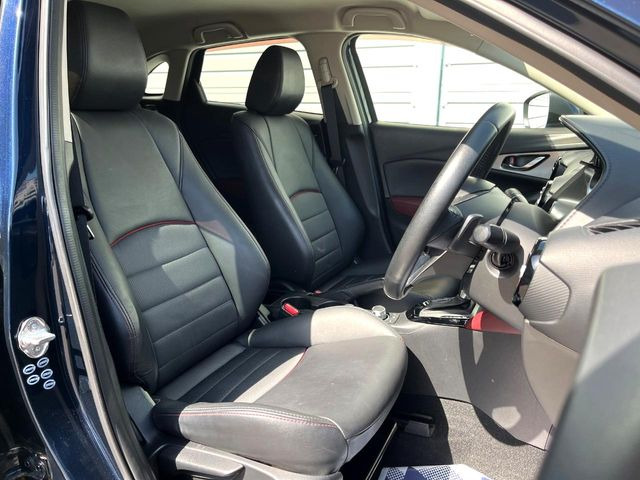 �y�n�[�t���U�[�V�[�g�z�������ƍ���S�n�𗼗������l�C�̃V�[�g���w�ʁE���ʂ̃t�@�u���b�N�f�ނ́A�ʋC���̗ǂ��⊊��ɂ����ɗD��Ă��܂��B�C���╞���ɍ��E���ꂸ���K�ɂ���肢�������܂��B