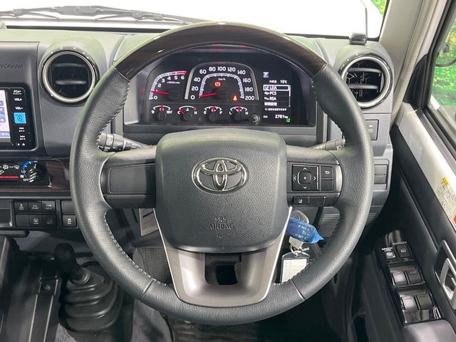 �y�����v�����X�e�A�����O�z�㎿�Ȋv���g�p���邱�ƂŁA��ɂ����������݂ƂĂ��^�]���₷���n���h���ł���