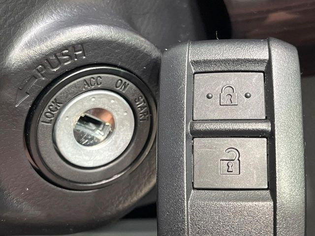 �y�X�}�[�g�L�[�z�J�o����|�P�b�g�ɓ��ꂽ�܂܂ł��h�A�̎{���E�������\�ȃX�}�[�g�L�[�𑕔��B�G���W���̃I���E�I�t�����J�M�����o���K�v����������Ƃ��Ă��֗��ł���