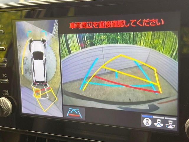 【パノラミックビューモニター】専用のカメラにより、上から見下ろしたような視点で360度クルマの周囲を確認することができます☆死角部分も確認しやすく、狭い場所での切り返しや駐車もスムーズに行えます。
