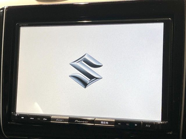 �y�����i�r�z�l�C�̏����i�r�𑕔����Ă���܂��B�i�r�̎g���₷���͂������A�I�[�f�B�I�@�\���[��!�L�����v�◷�s�͂������A�ʋ΂┃�����ȂǕ��i�̃h���C�u���y�����Ȃ�͂���